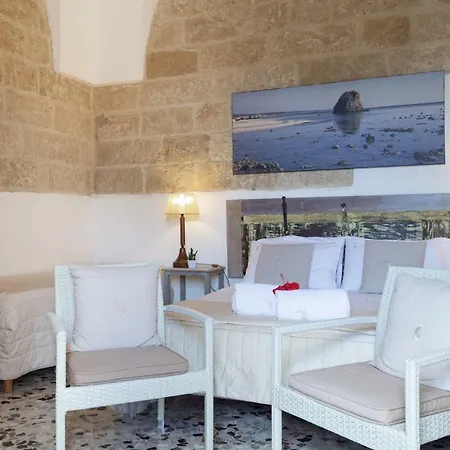 Oda ve Kahvaltı Aurora Salentina 4*